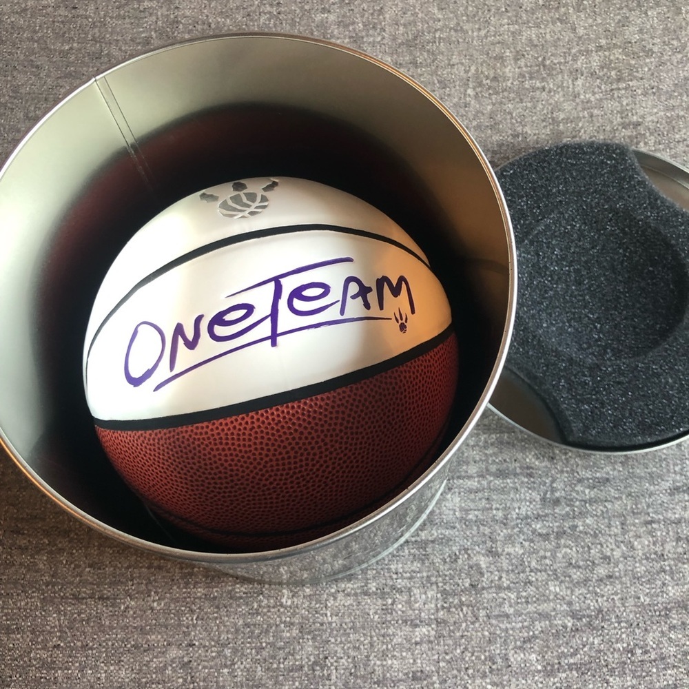 NBA Toronto Raptors “One Team” Mini Basketball - Picture 3 of 8